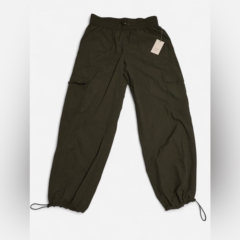 A New Day High Waisted Cargo Pants Olive Green Women's Size Medium